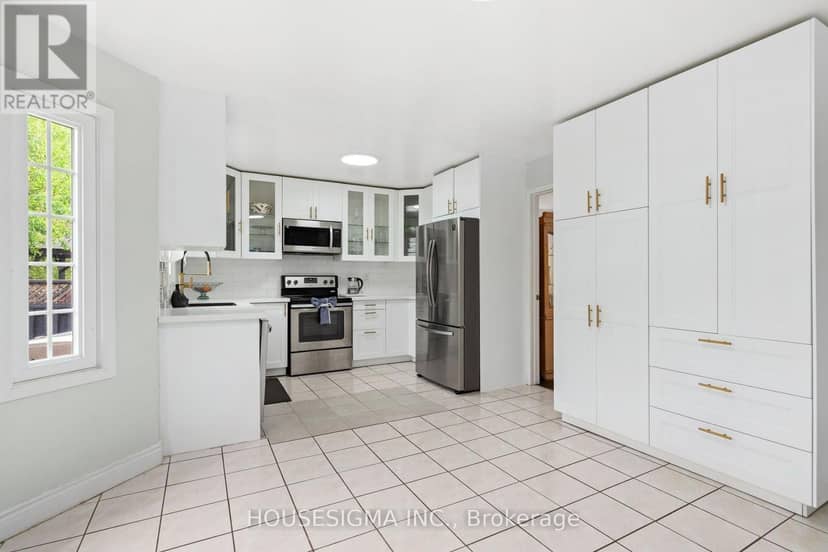 32 Ballycastle Crescent — photo 13 of 39