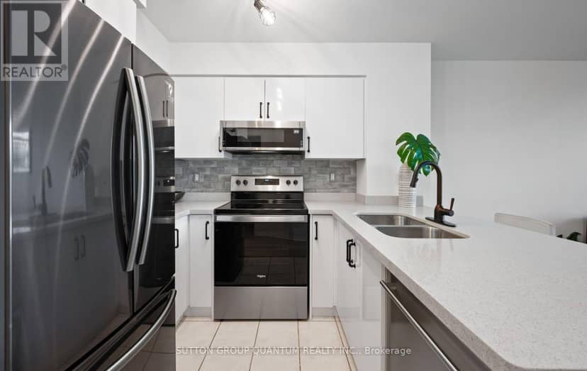 1110 - 219 Fort York Boulevard — photo 15 of 40