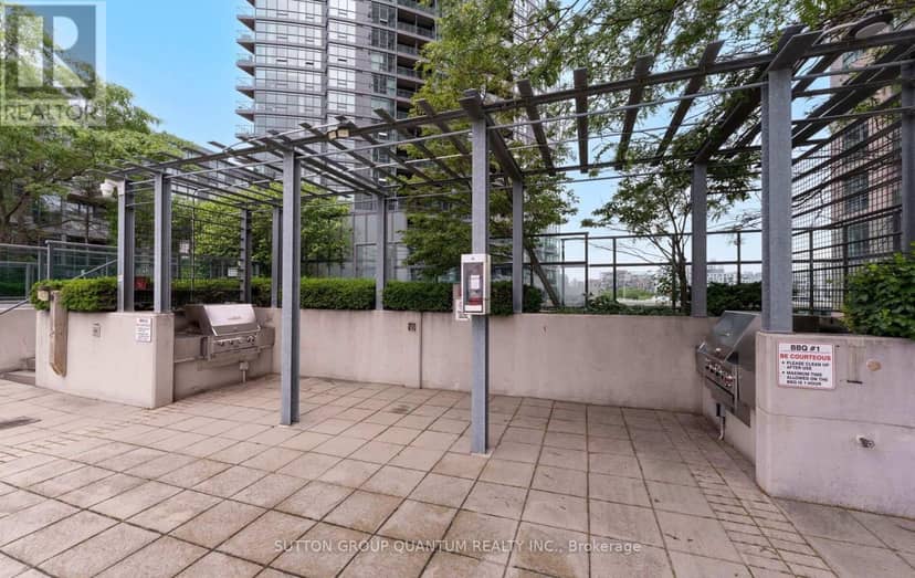 1110 - 219 Fort York Boulevard — photo 28 of 40