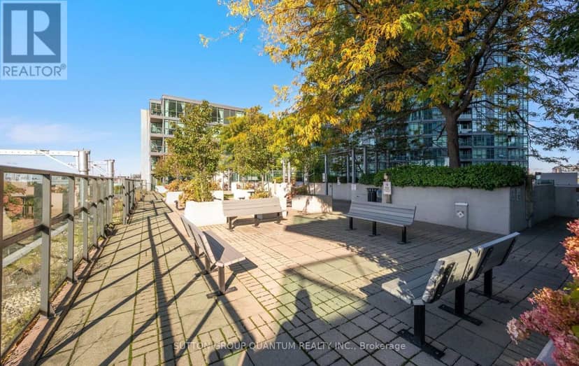 1110 - 219 Fort York Boulevard — photo 32 of 40