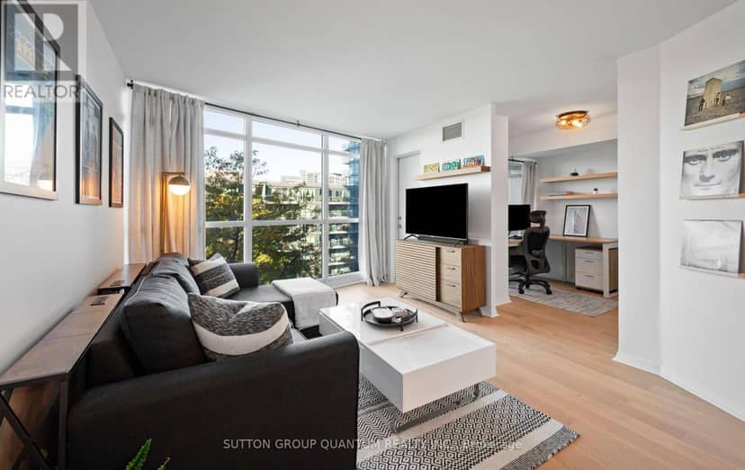 1110 - 219 Fort York Boulevard — photo 4 of 40
