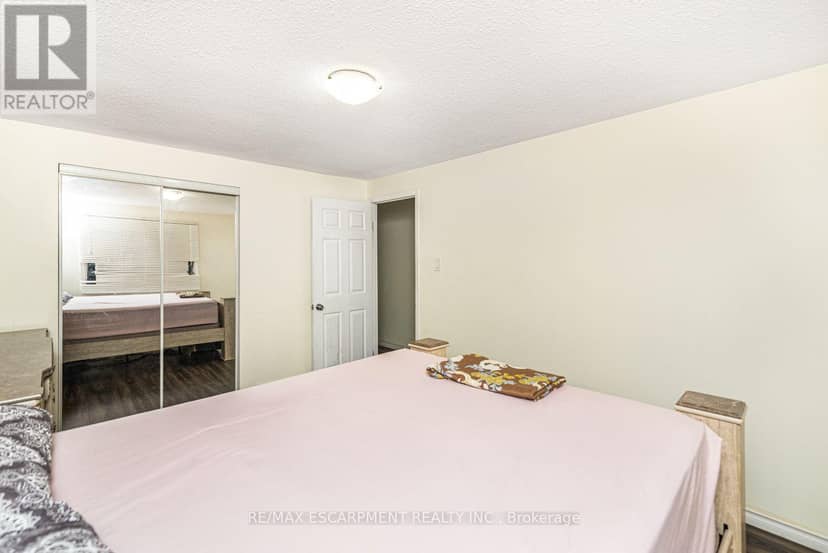 5 - 2700 Barton Street E — photo 20 of 36