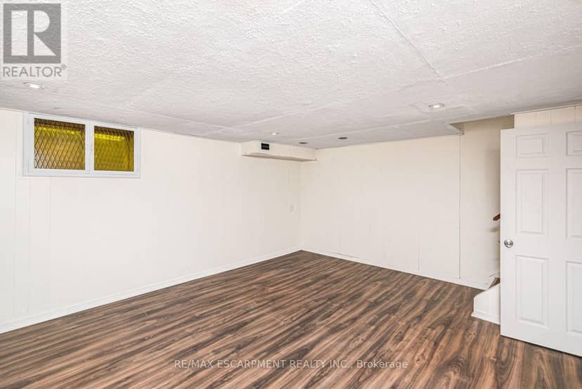 5 - 2700 Barton Street E — photo 28 of 36