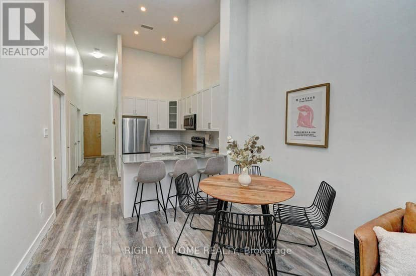 218 - 100 Garment Street — photo 10 of 29