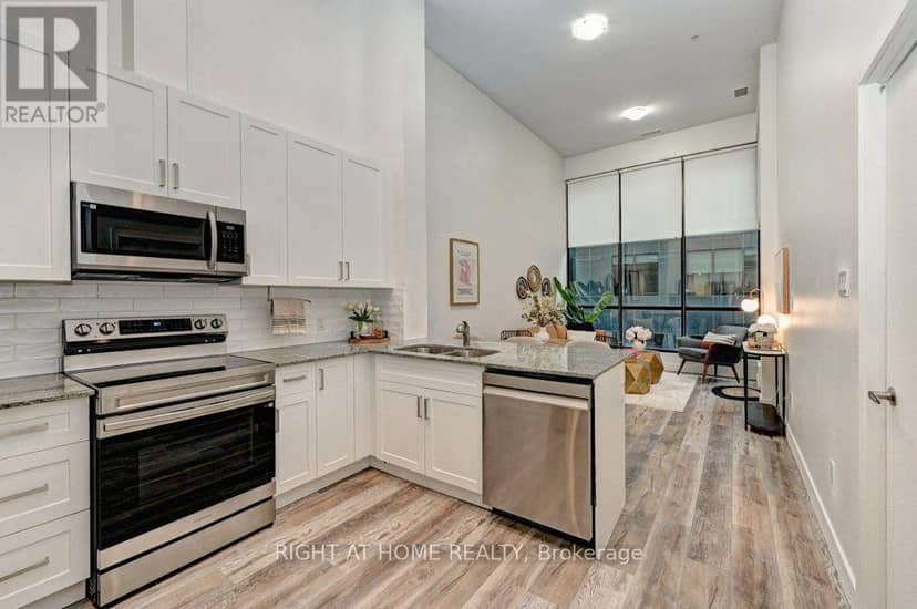 218 - 100 Garment Street — photo 13 of 29