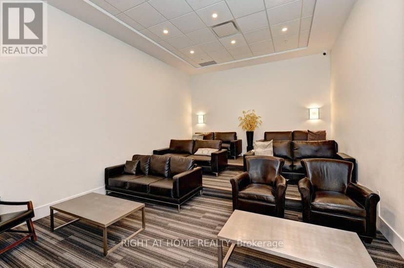 218 - 100 Garment Street — photo 25 of 29