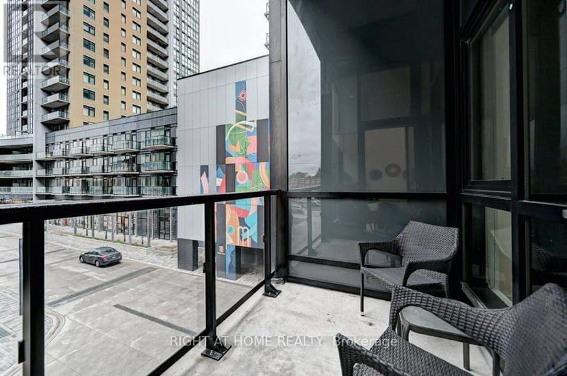 218 - 100 Garment Street — photo 7 of 29