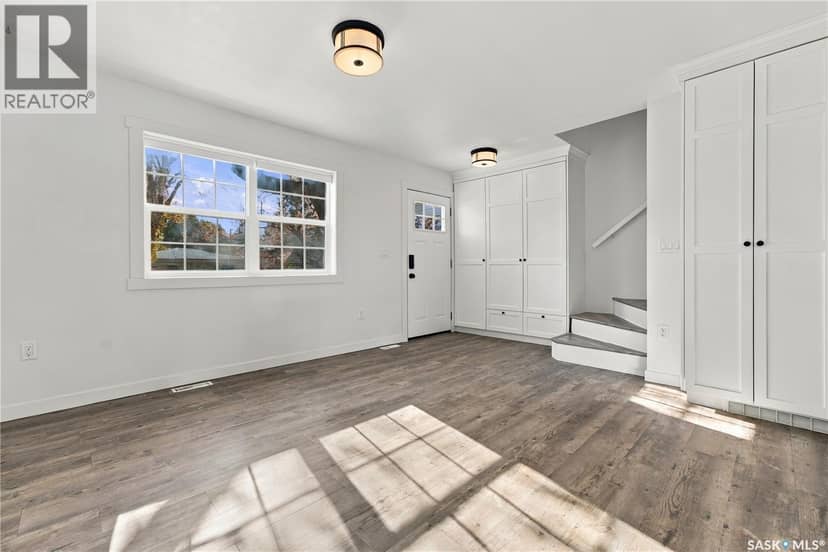 323 1st STREET E — photo 11 of 40