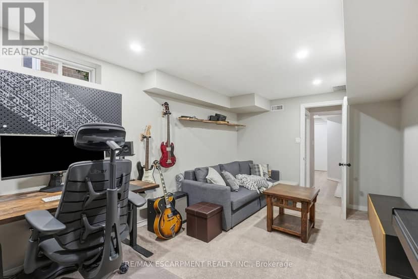 42 Kildonan Crescent — photo 36 of 40