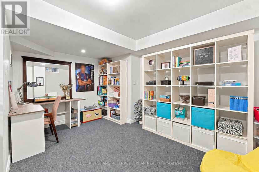 63 Oatlands Crescent — photo 40 of 40