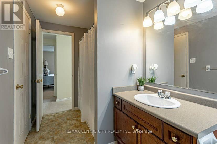 320 Rossmore Court — photo 25 of 36