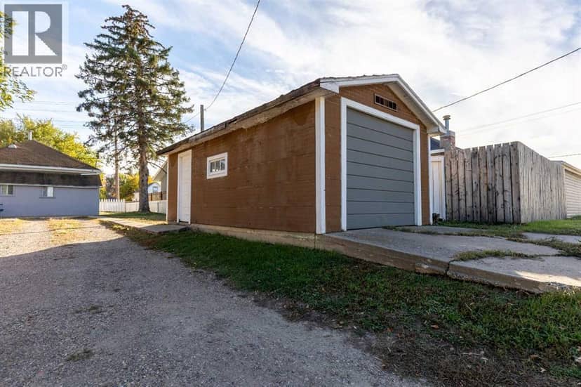 1114 Bridge Street SE — photo 35 of 37