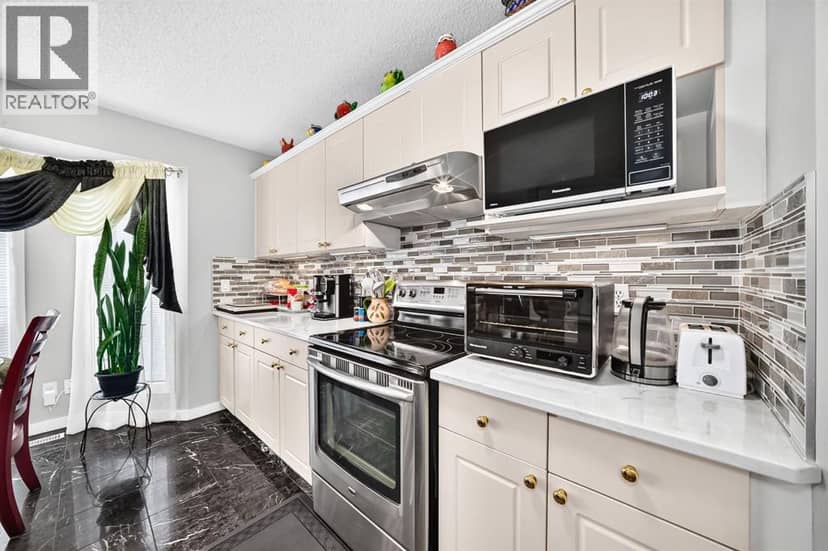 159 Erin Grove SE — photo 9 of 40