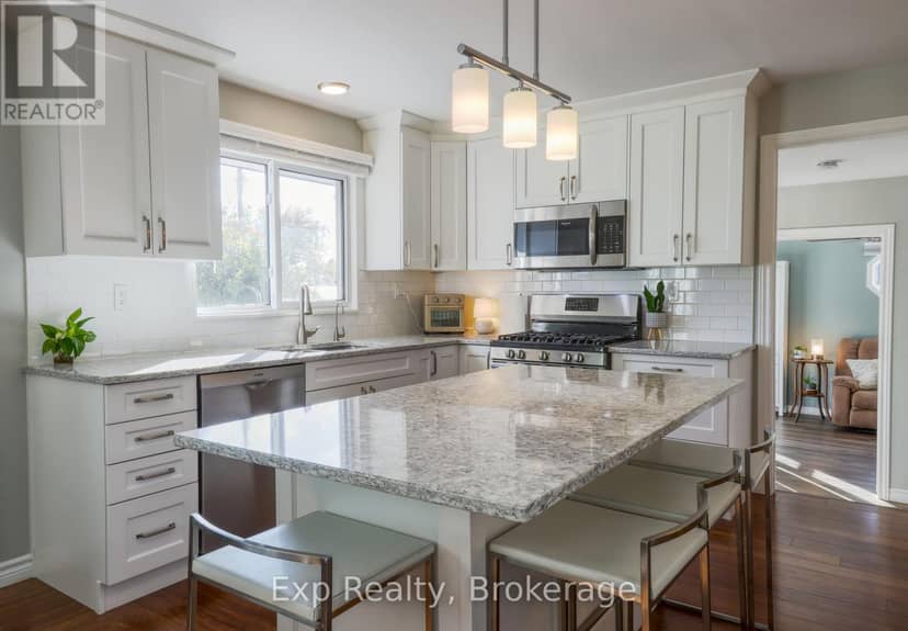 247 Lakeshore Drive — photo 20 of 40