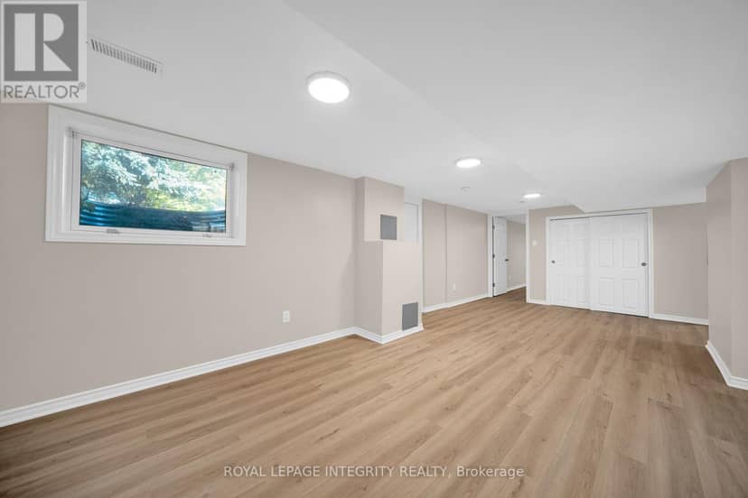 2408 Drury Lane — photo 35 of 40