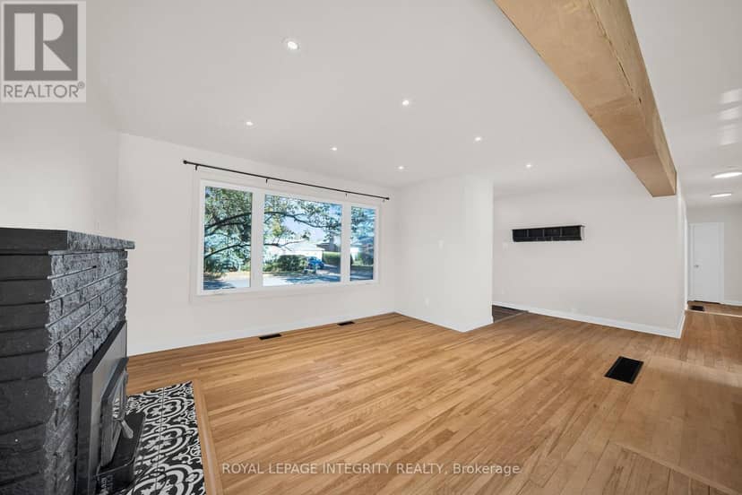 2408 Drury Lane — photo 9 of 40
