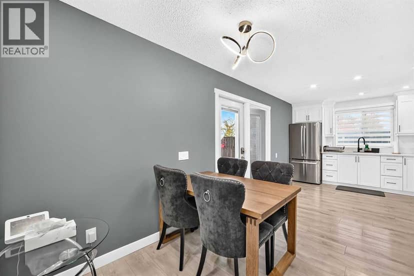 6020 18 Avenue NE — photo 9 of 33