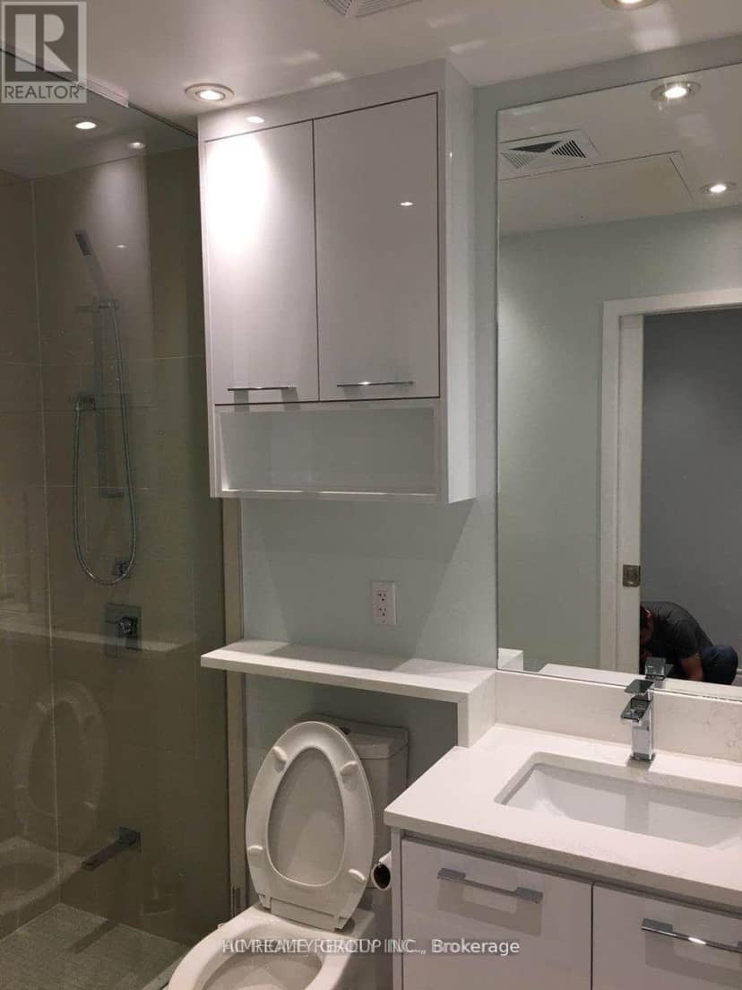 4009 - 1 Bloor Street E — photo 10 of 12