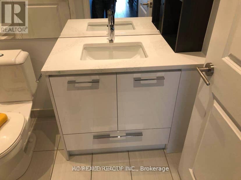 4009 - 1 Bloor Street E — photo 9 of 12