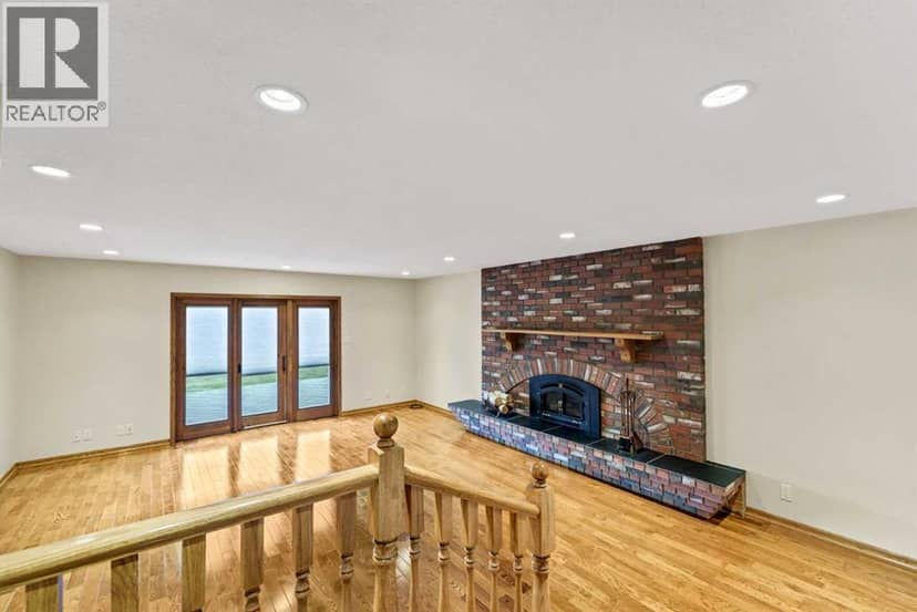 126 8 Avenue E — photo 11 of 36