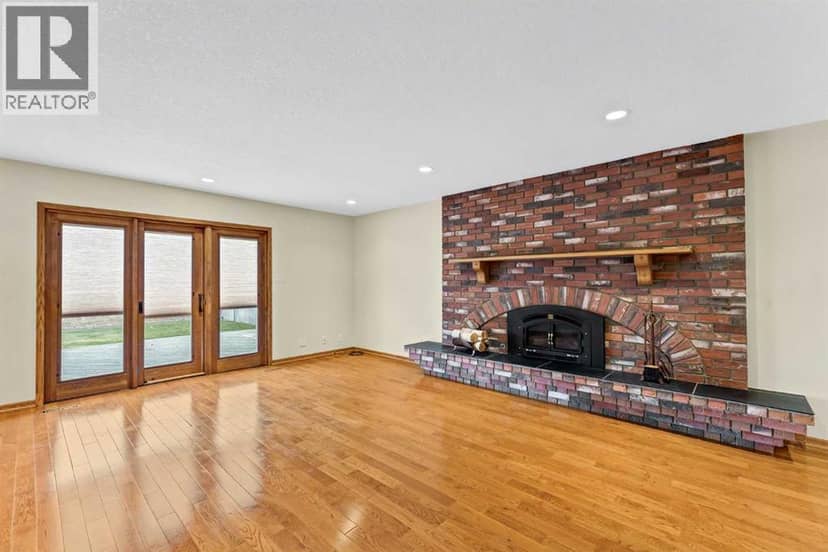 126 8 Avenue E — photo 12 of 36