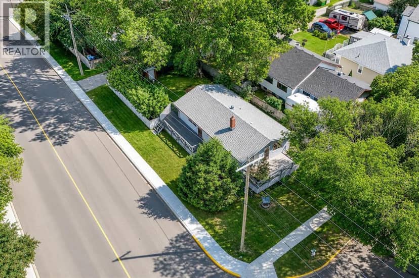 5259 51 Street, Lacombe, photo 3
