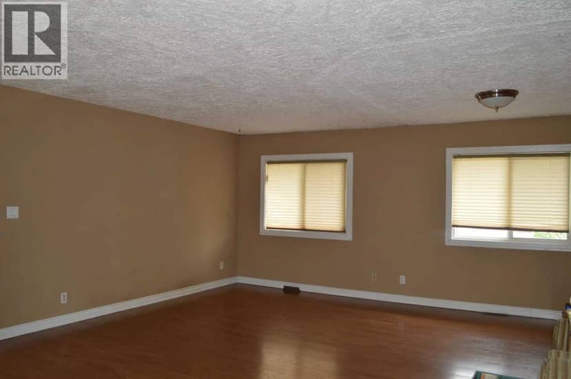 5259 51 Street — photo 13 of 24