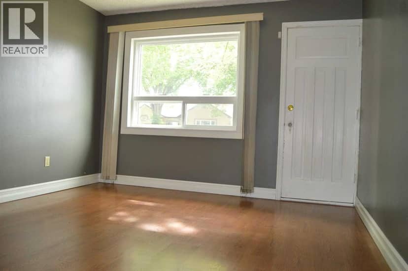 5259 51 Street — photo 9 of 24