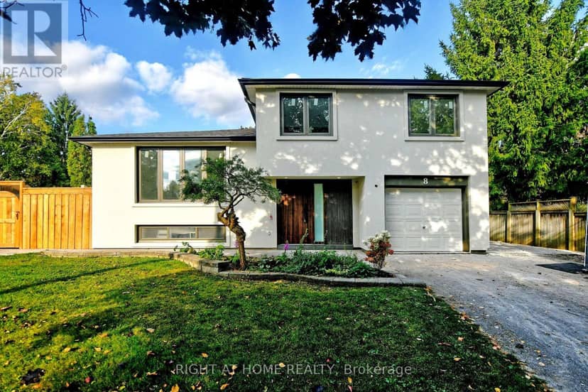 8 Hill Drive, Aurora