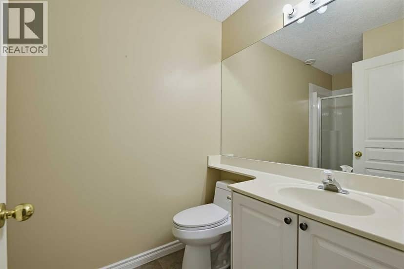 1215 15 Avenue SW — photo 21 of 26