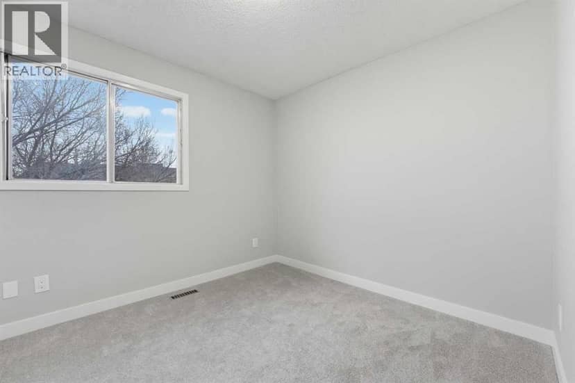 98, 2519 38 Street NE — photo 18 of 23