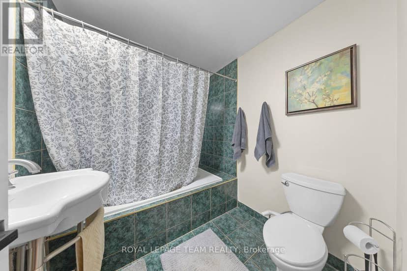 53 Meadowbank Drive — photo 25 of 40