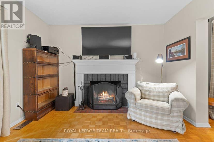53 Meadowbank Drive, Ottawa, photo 5