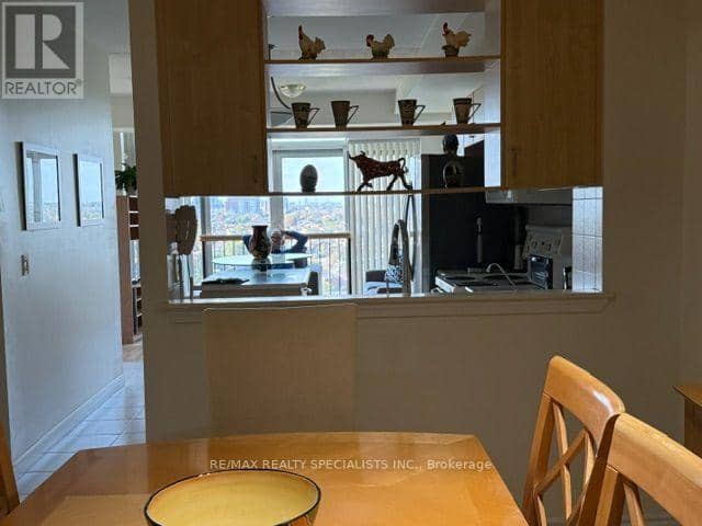 1502 - 200 Burnhamthorpe Road E — photo 11 of 27