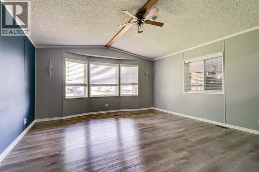10209 98 Avenue, Bezanson, photo 7