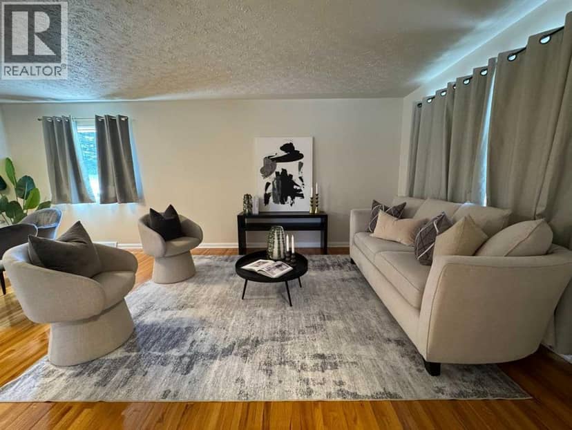 4312 45 Street SW, Calgary, photo 3