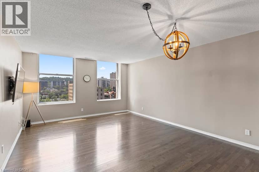 36 JAMES Street S Unit# 810 — photo 21 of 35