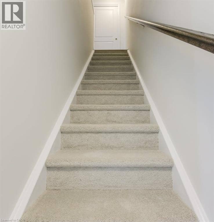 686 BENNINGER Drive — photo 20 of 29