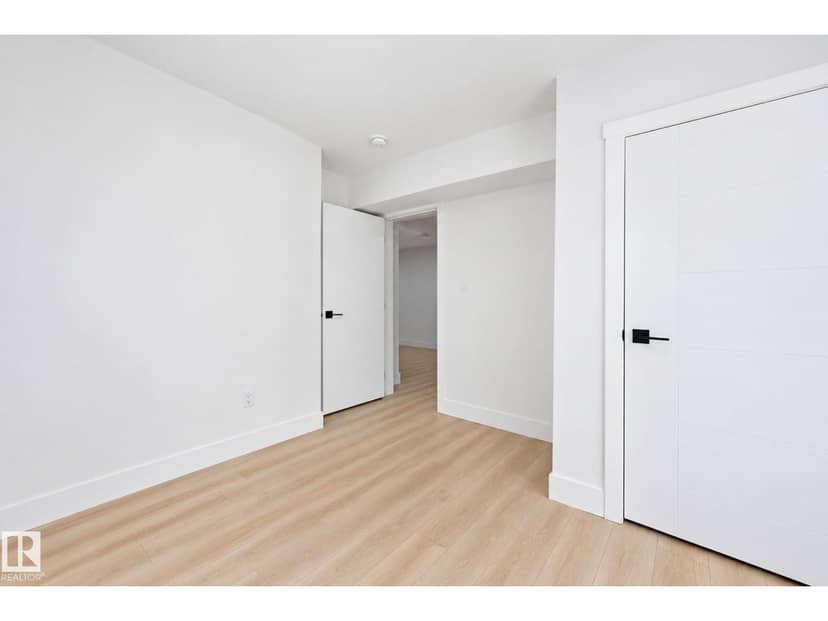 16507 91 AV NW — photo 36 of 40