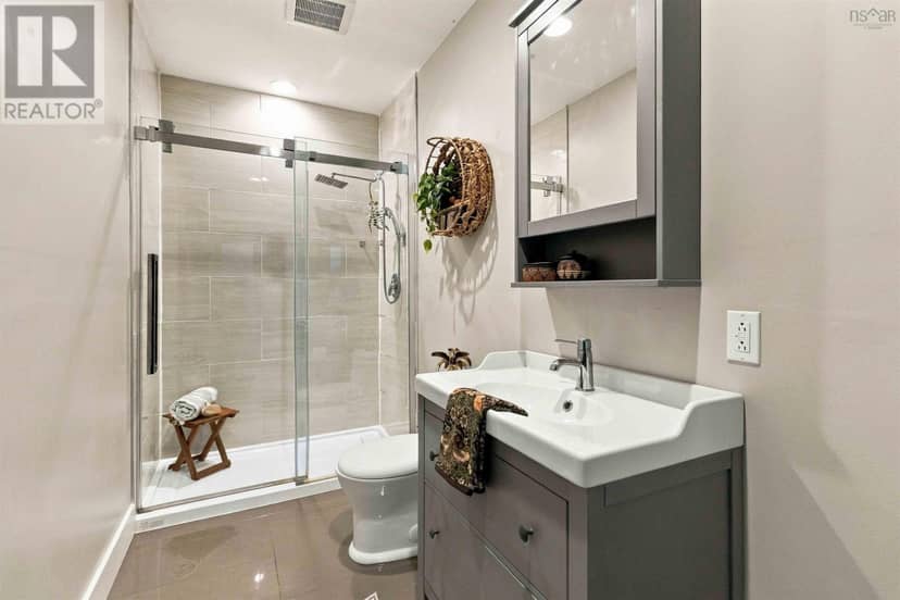254 Robert Street — photo 40 of 40
