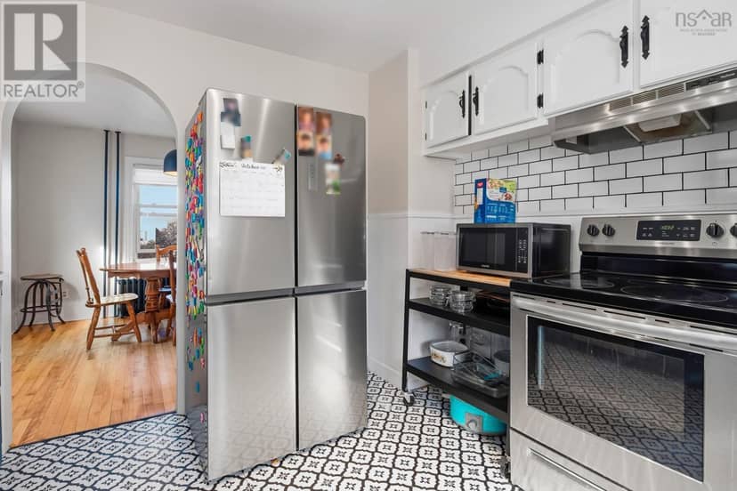 610 King Street — photo 11 of 40