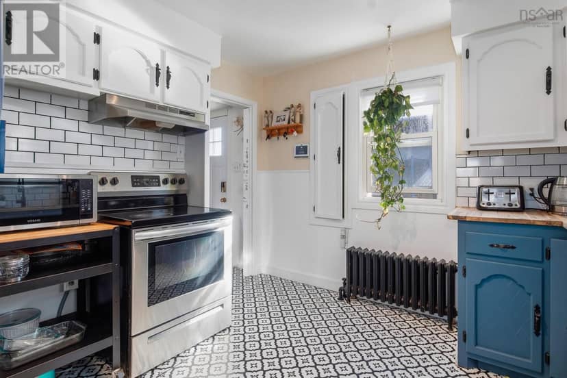 610 King Street — photo 15 of 40