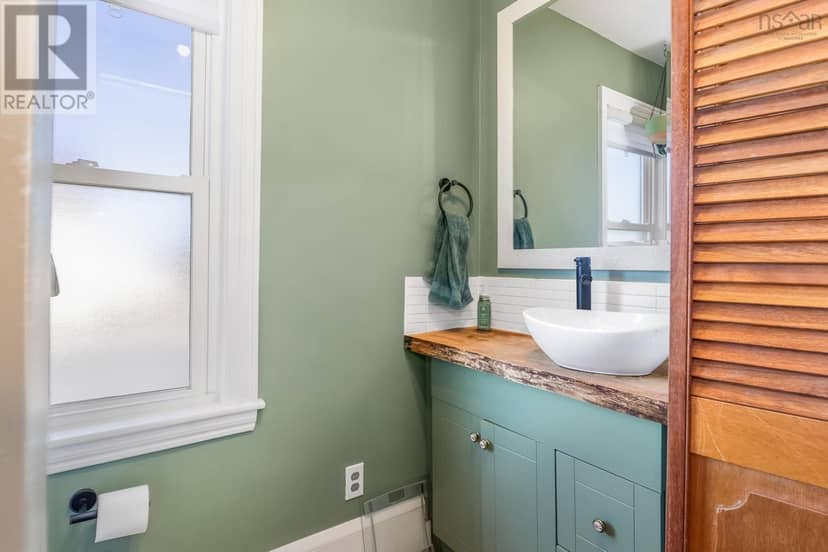 610 King Street — photo 19 of 40