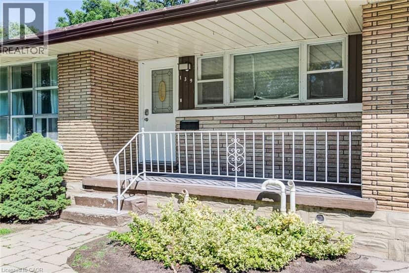 139 ELGIN Crescent — photo 5 of 40