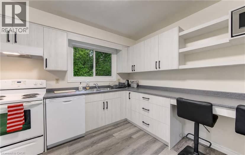 113 CHURCHILL Street — photo 11 of 30