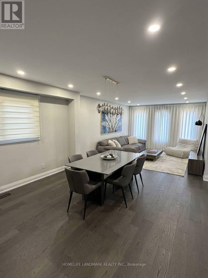 11 Ravenhill Crescent, Markham, photo 3
