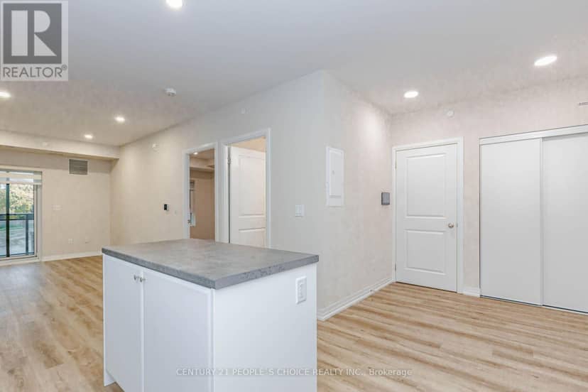 206 - 50 Herrick Avenue — photo 24 of 40