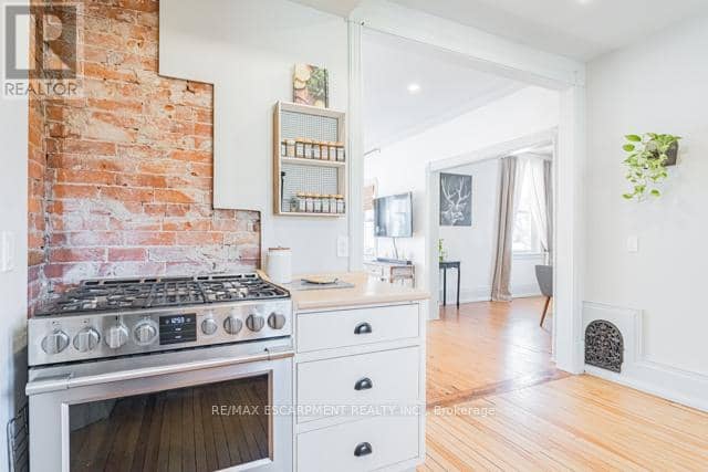 79 McMurray Street — photo 10 of 26