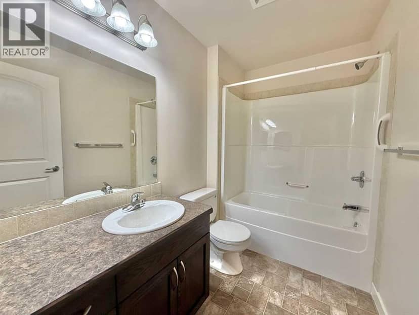 202, 109 Seabolt Drive — photo 20 of 35