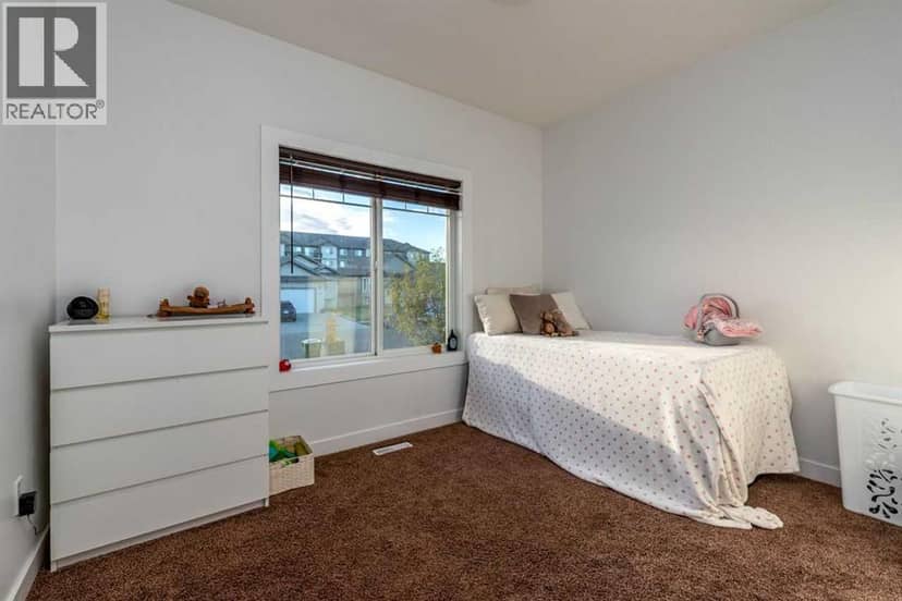 1305 47A Avenue — photo 18 of 40